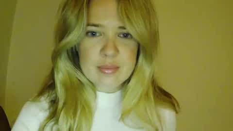 Snapshot of blondie6767 chatting on October 19, 2025, 9:32 am blondie6767 online show from October 19, 2025, 9:32 am