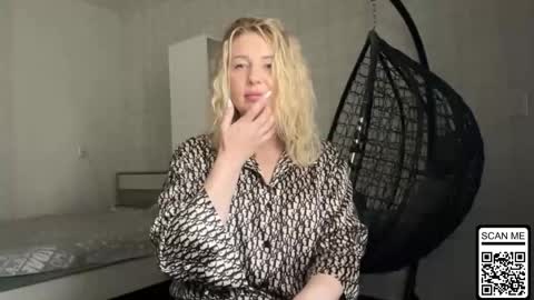 blondie_xoxoxo online show from May 26, 2026, 11:39 am