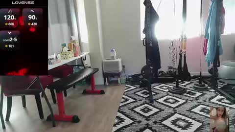 Snapshot of blondiebubblebooty chatting on April 24, 2026, 2:30 pm Bubbles online show from April 24, 2026, 2:30 pm