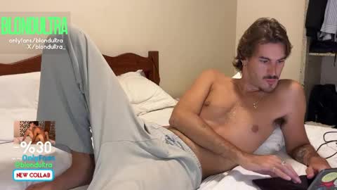 Snapshot of blondultra chatting on April 21, 2026, 8:01 pm blondultra online show from April 21, 2026, 8:01 pm