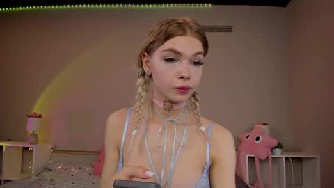 blondy_fina online show from March 31, 2026, 11:21 am