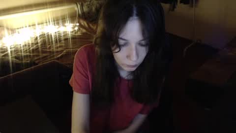 blue__velvet_ online show from June 4, 2026, 9:32 pm