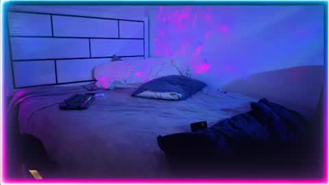 blue-eyed-foxxxxy online show from August 1, 2026, 5:40 am