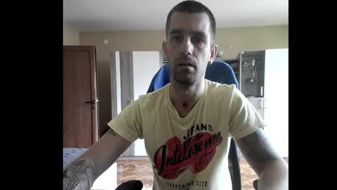 Runaway online show from October 15, 2025, 11:21 am