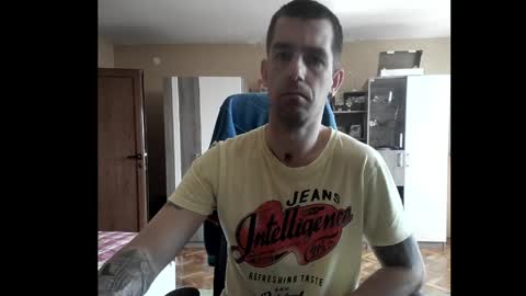 Runaway online show from April 19, 2026, 9:19 am