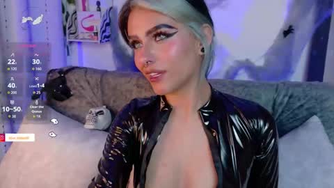Snapshot of blue_kittenn chatting on October 26, 2025, 4:51 am blue_kittenn online show from October 26, 2025, 4:51 am