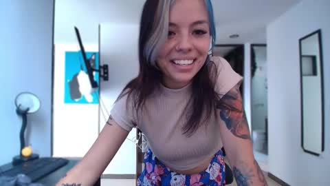 Alice bleu for friends  online show from November 27, 2025, 6:43 pm