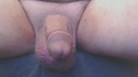 bluebee420 online show from February 25, 2025, 9:42 am