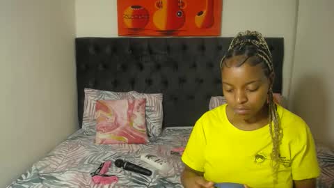 Snapshot of bluedi622952 chatting on January 27, 2025, 7:35 am Tee online show from January 27, 2025, 7:35 am