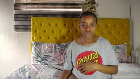 Snapshot of bluedi622952 chatting on February 24, 2025, 4:38 am Tee online show from February 24, 2025, 4:38 am