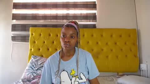 Snapshot of bluedi622952 chatting on February 25, 2025, 12:03 pm Tee online show from February 25, 2025, 12:03 pm