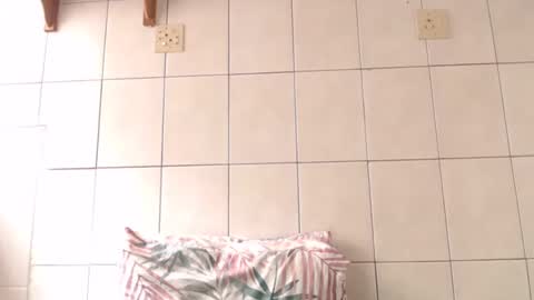 Snapshot of bluedi622952 chatting on March 11, 2025, 7:58 am Tee online show from March 11, 2025, 7:58 am