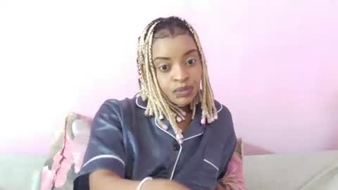 Snapshot of bluedi622952 chatting on September 13, 2025, 9:31 am Tee online show from September 13, 2025, 9:31 am