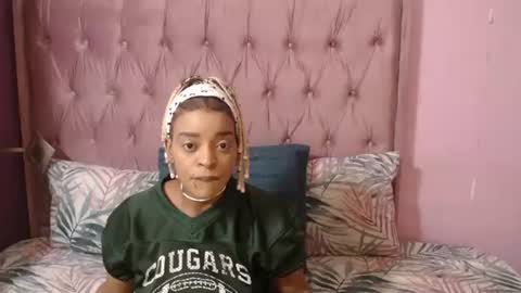 Snapshot of bluedi622952 chatting on October 24, 2025, 10:22 am Tee online show from October 24, 2025, 10:22 am