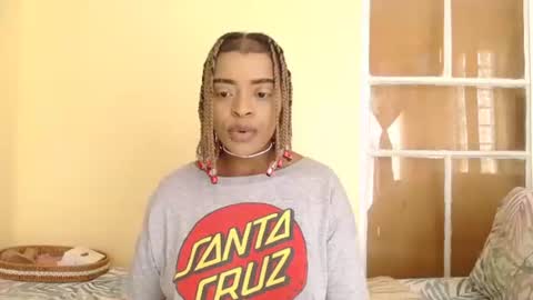 Snapshot of bluedi622952 chatting on November 26, 2025, 8:59 am Tee online show from November 26, 2025, 8:59 am