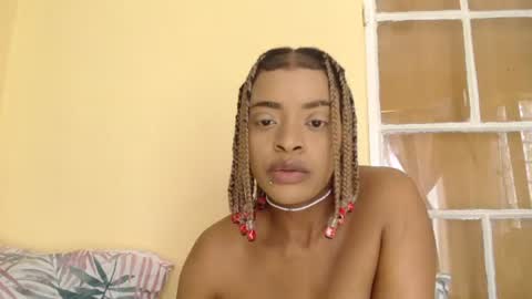 Snapshot of bluedi622952 chatting on November 30, 2025, 10:41 am Tee online show from November 30, 2025, 10:41 am