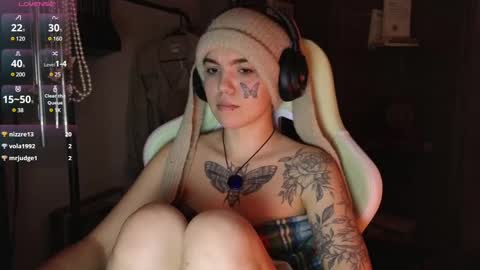 Snapshot of bluedweeb chatting on March 8, 2025, 6:10 am Blue online show from March 8, 2025, 6:10 am