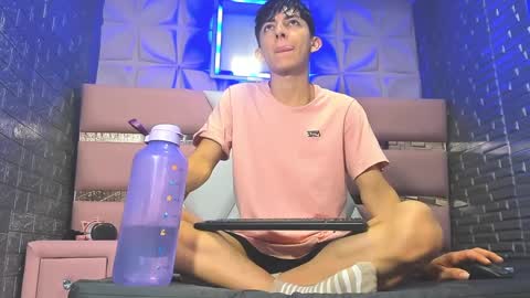 blueestar03 online show from December 13, 2024, 12:39 pm