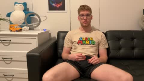 Snapshot of blueeyedtallguy chatting on December 21, 2024, 3:14 am blueeyedtallguy online show from December 21, 2024, 3:14 am