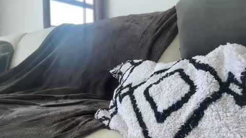 Snapshot of blueishgold22 chatting on April 14, 2026, 2:01 pm blueishgold22 online show from April 14, 2026, 2:01 pm