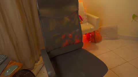 FLORAA online show from September 28, 2025, 8:52 am