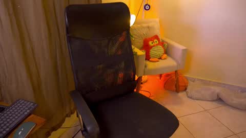 FLORAA online show from October 23, 2025, 10:36 am