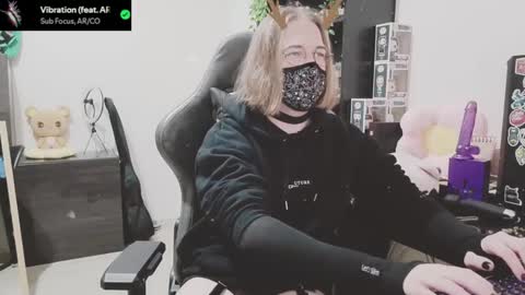 Blue online show from January 12, 2026, 10:37 pm