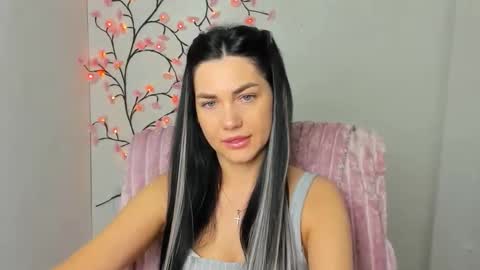 Kelly online show from April 17, 2026, 5:54 am