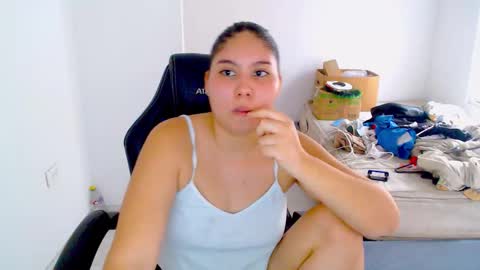  Hey guysI am BrendaWelcome my room online show from December 3, 2025, 8:07 pm