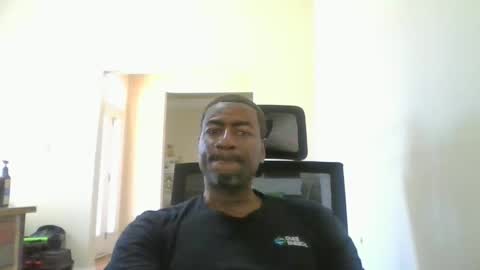 bluuthunder1914 online show from September 17, 2025, 5:03 pm