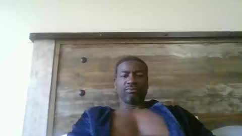 bluuthunder1914 online show from November 18, 2025, 4:44 pm