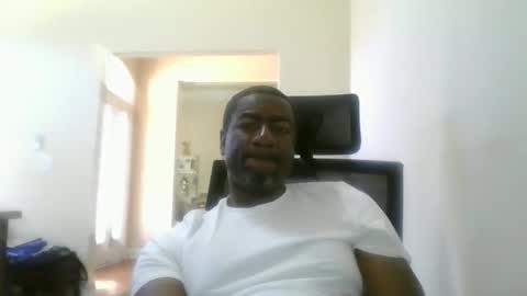 bluuthunder1914 online show from February 16, 2026, 5:42 pm