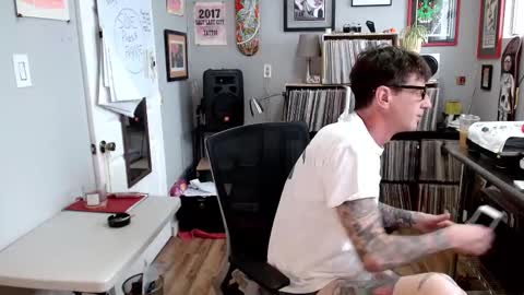 Snapshot of bnczuperzexy chatting on March 5, 2025, 7:49 pm ZuperZexyZounds online show from March 5, 2025, 7:49 pm