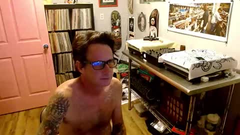 Snapshot of bnczuperzexy chatting on October 11, 2025, 4:22 am ZuperZexyZounds online show from October 11, 2025, 4:22 am