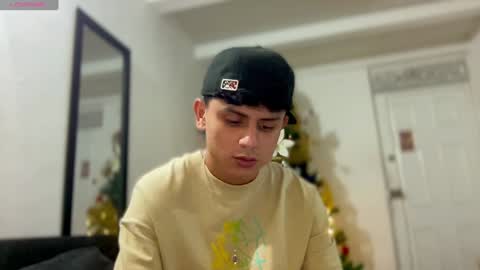 Snapshot of bob_pettersonn chatting on December 19, 2024, 1:07 am Bob  INDEPENDENT MODEL online show from December 19, 2024, 1:07 am