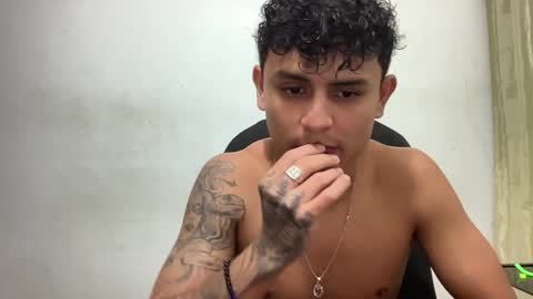 Snapshot of bob_pettersonn chatting on December 22, 2024, 2:39 am Bob  INDEPENDENT MODEL online show from December 22, 2024, 2:39 am