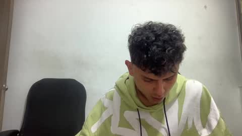 Snapshot of bob_pettersonn chatting on December 27, 2024, 12:50 am Bob  INDEPENDENT MODEL online show from December 27, 2024, 12:50 am