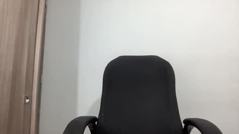 Snapshot of bob_pettersonn chatting on February 25, 2025, 1:09 am Bob  INDEPENDENT MODEL online show from February 25, 2025, 1:09 am