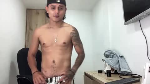 Snapshot of bob_pettersonn chatting on September 14, 2025, 4:44 am Bob  INDEPENDENT MODEL online show from September 14, 2025, 4:44 am