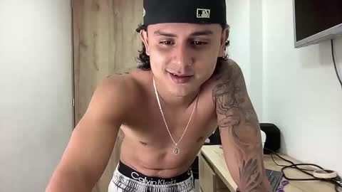 Snapshot of bob_pettersonn chatting on September 16, 2025, 2:12 am Bob  INDEPENDENT MODEL online show from September 16, 2025, 2:12 am