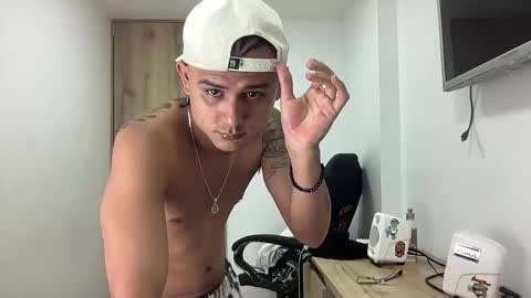 Snapshot of bob_pettersonn chatting on September 20, 2025, 3:07 am Bob  INDEPENDENT MODEL online show from September 20, 2025, 3:07 am