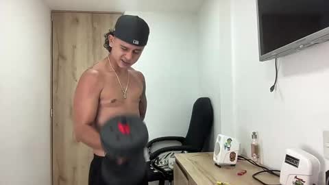 Snapshot of bob_pettersonn chatting on September 23, 2025, 2:03 am Bob  INDEPENDENT MODEL online show from September 23, 2025, 2:03 am