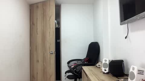 Snapshot of bob_pettersonn chatting on September 25, 2025, 3:21 am Bob  INDEPENDENT MODEL online show from September 25, 2025, 3:21 am