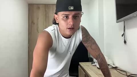 Snapshot of bob_pettersonn chatting on September 30, 2025, 4:50 am Bob  INDEPENDENT MODEL online show from September 30, 2025, 4:50 am