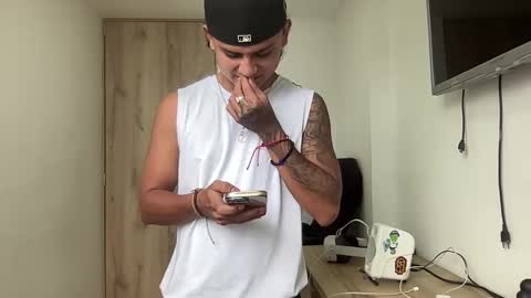 Snapshot of bob_pettersonn chatting on October 12, 2025, 4:28 pm Bob  INDEPENDENT MODEL online show from October 12, 2025, 4:28 pm