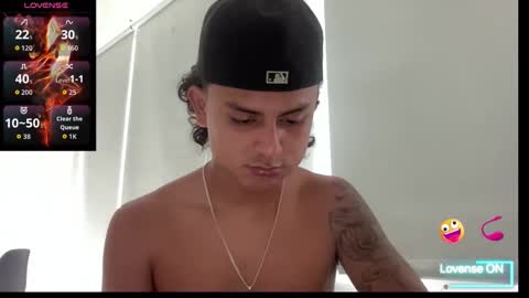 Snapshot of bob_pettersonn chatting on October 22, 2025, 1:11 pm Bob  INDEPENDENT MODEL online show from October 22, 2025, 1:11 pm