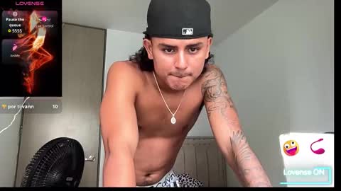 Snapshot of bob_pettersonn chatting on October 29, 2025, 6:53 pm Bob  INDEPENDENT MODEL online show from October 29, 2025, 6:53 pm