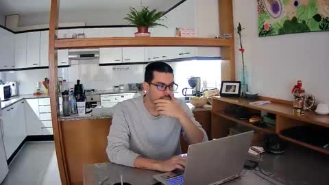 Bobber online show from November 18, 2025, 10:20 am