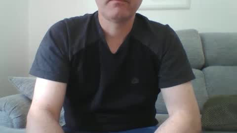 bobby_113 online show from March 3, 2025, 12:48 pm