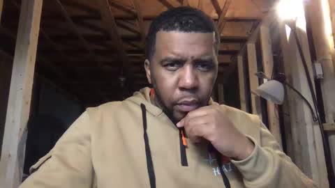 Snapshot of bogarcon234 chatting on October 16, 2025, 6:09 pm Bogarcon234 online show from October 16, 2025, 6:09 pm